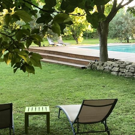 L'Atelier Des Coudelieres Bed and Breakfast Le Thor Exteriör bild